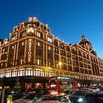 Hyde Park Luxe Suite